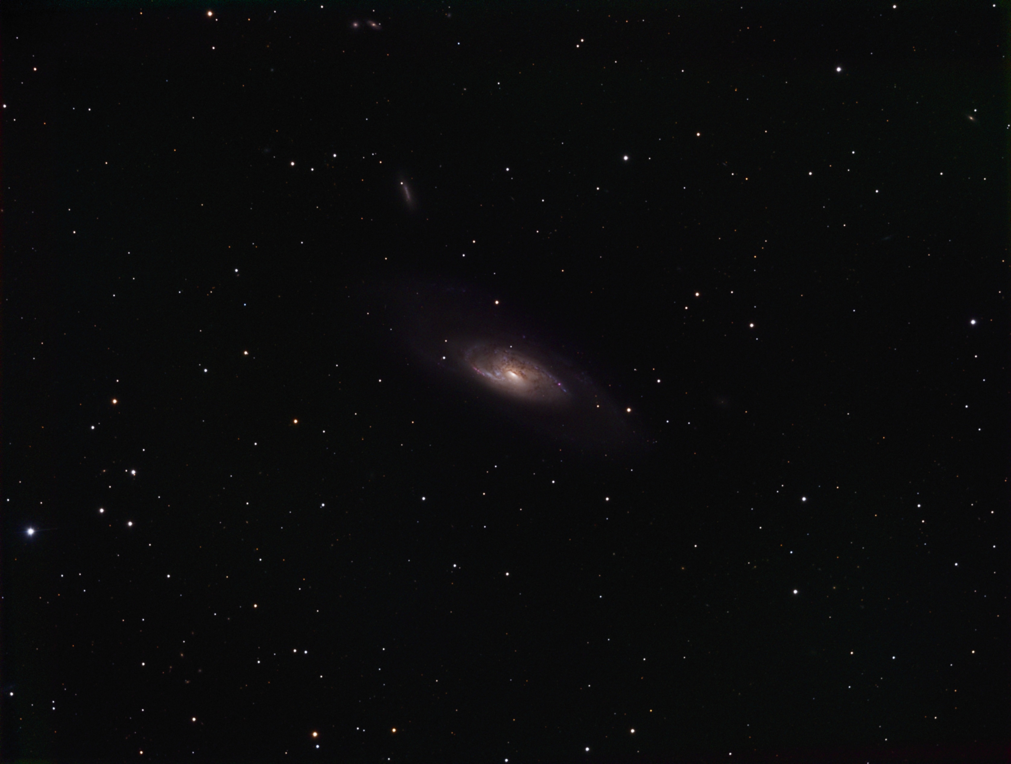 M106 - Galaxy in Canes Venatici M106 - Galaxy in Canes Venatici